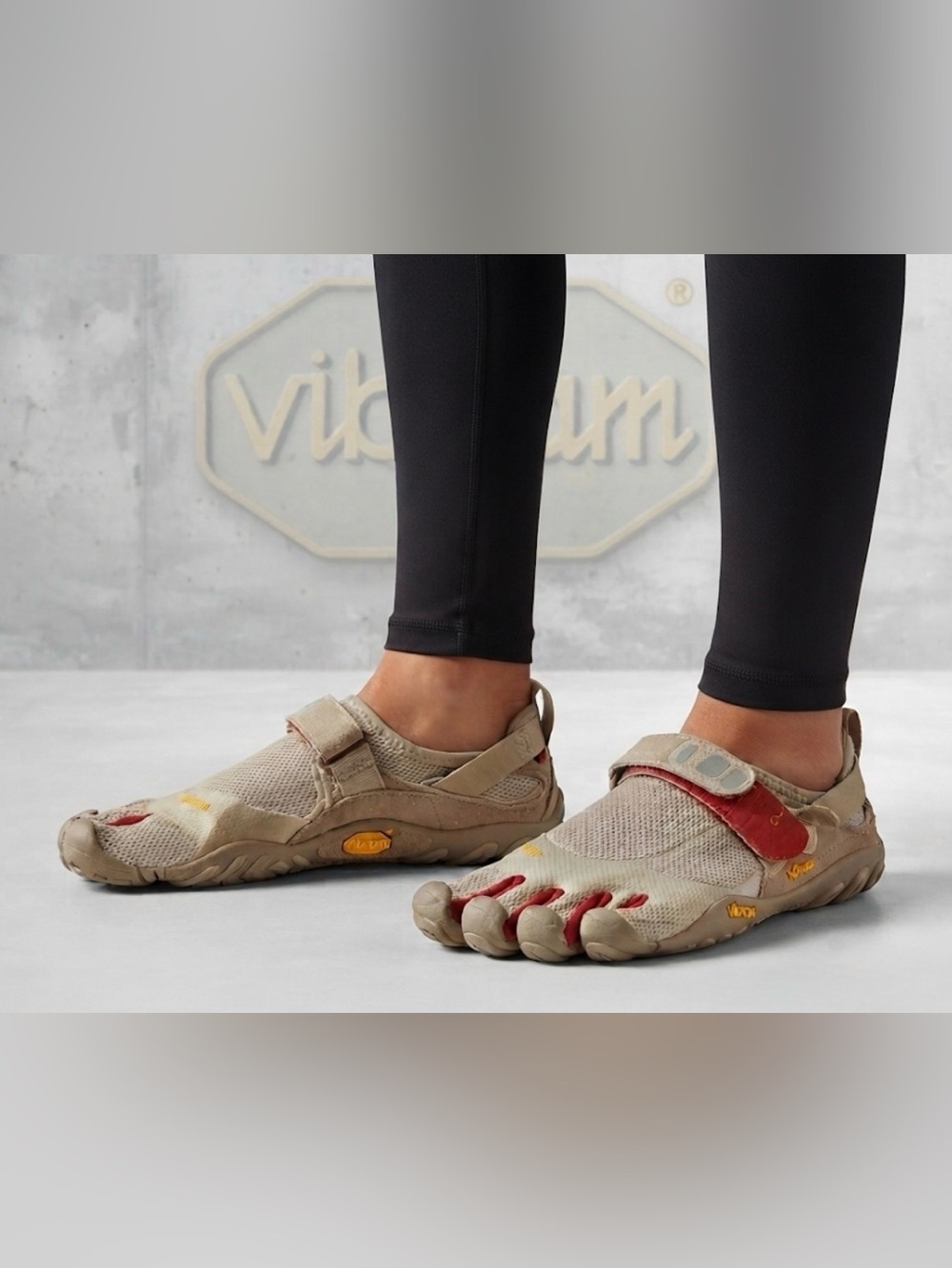 New authentic Vibram five finger minimalistic outdoor sport shoes sz 8 display